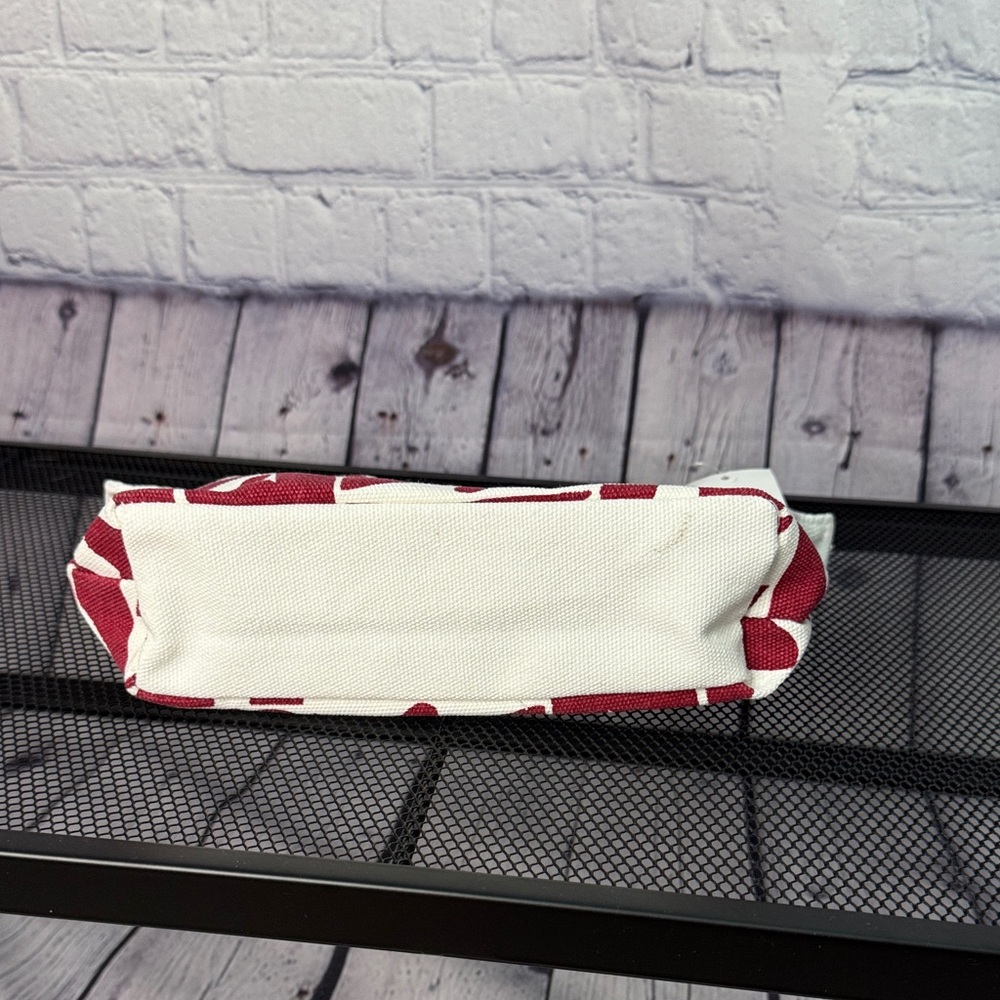 Vuori Red & Cream Canvas Cosmetic Pouch - Picture 4 of 5